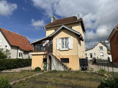 Maison - 103 m² - 5 pièces