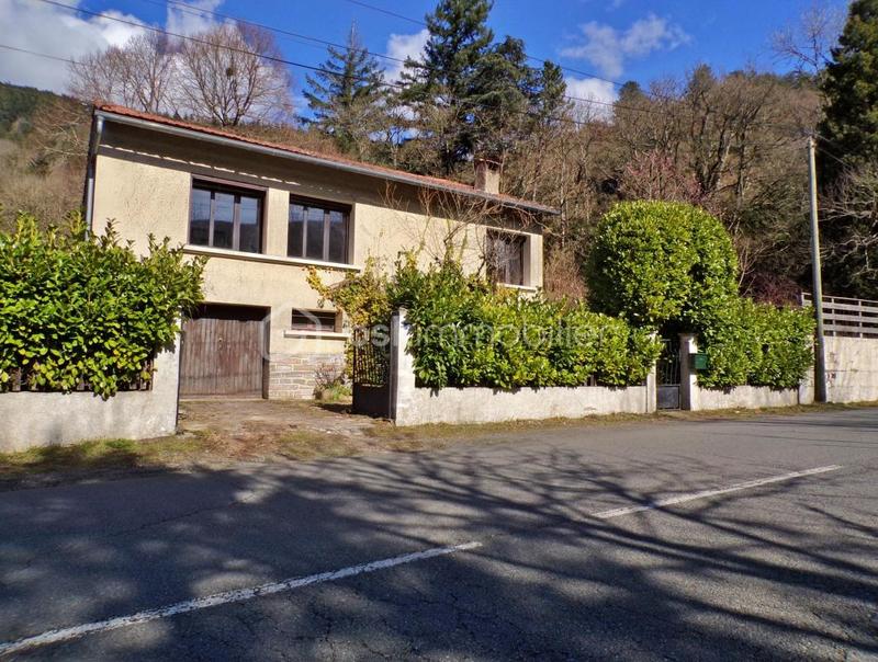 Maison de village - 87 m² - 4 pièces