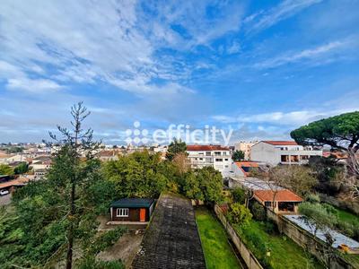 Appartement - 92 m² - 4 pièces