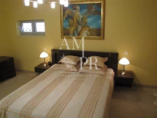 Appartement villa - 360 m² - 7 pièces