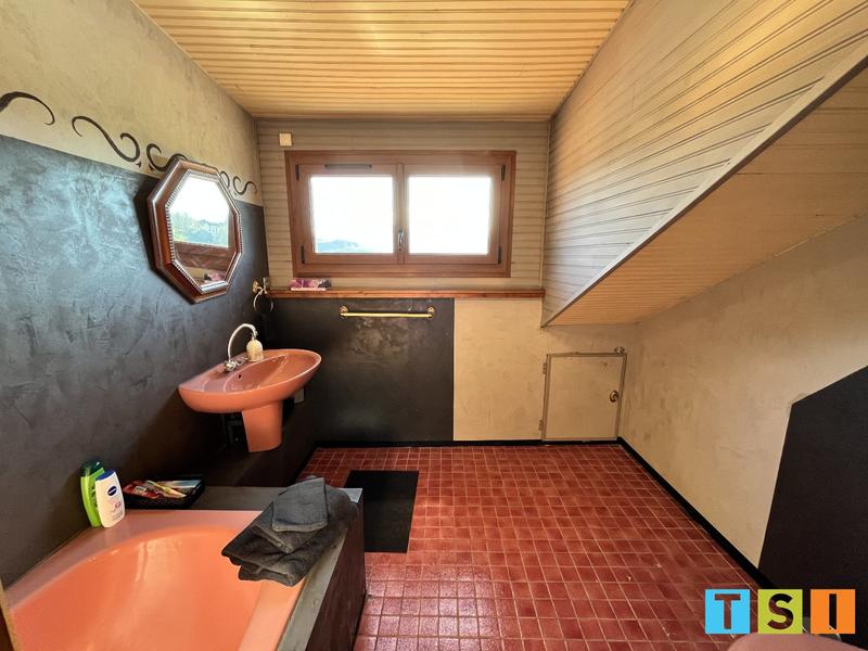 Maison - 182 m² - 5 pièces