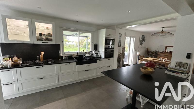 Maison - 186 m² - 7 pièces