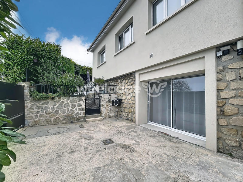 Maison - 88 m² - 4 pièces