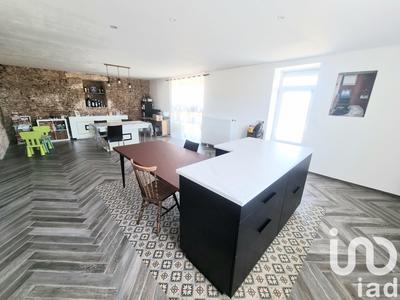 Maison - 280 m² - 11 pièces