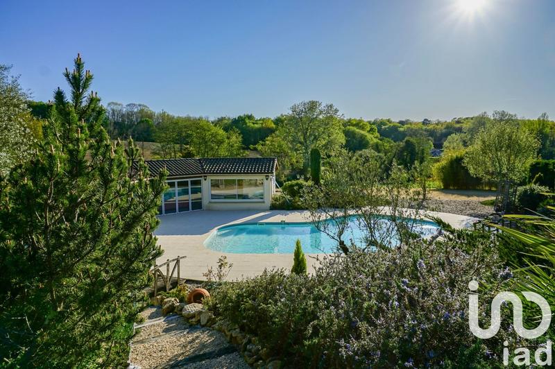 Maison - 314 m² - 10 pièces