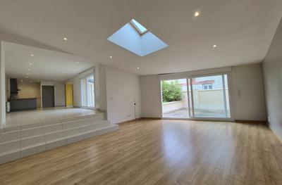 Maison - 153 m² - 5 pièces