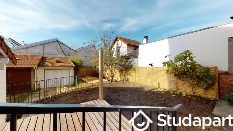 Chambre - 11 m² - 1 pièce