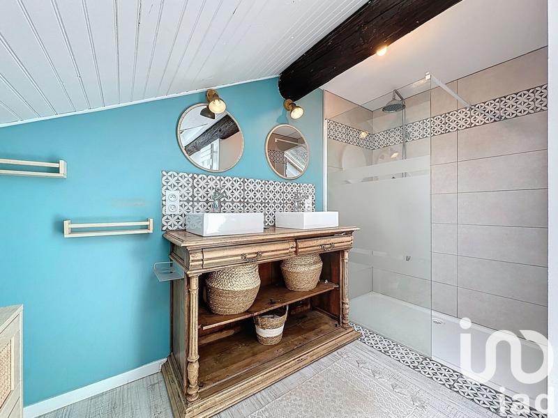 Maison - 157 m² - 9 pièces