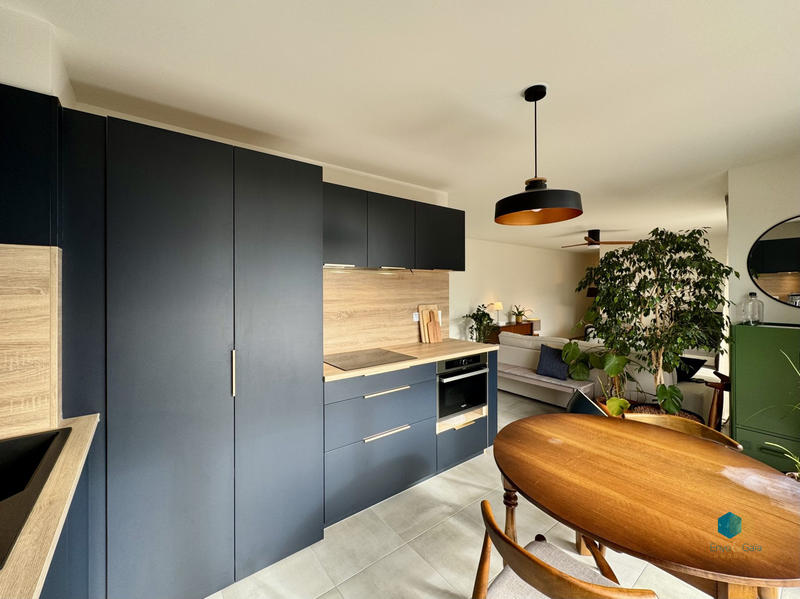 Appartement - 80 m² - 3 pièces