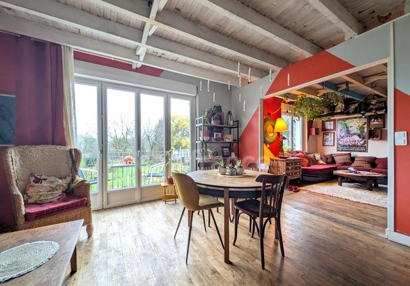 Maison - 96 m² - 5 pièces