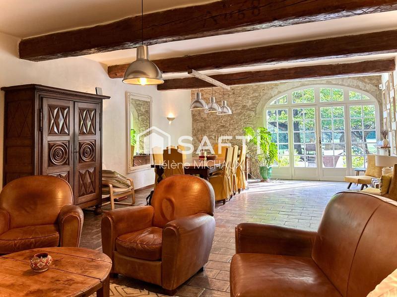 Maison - 632 m² - 17 pièces