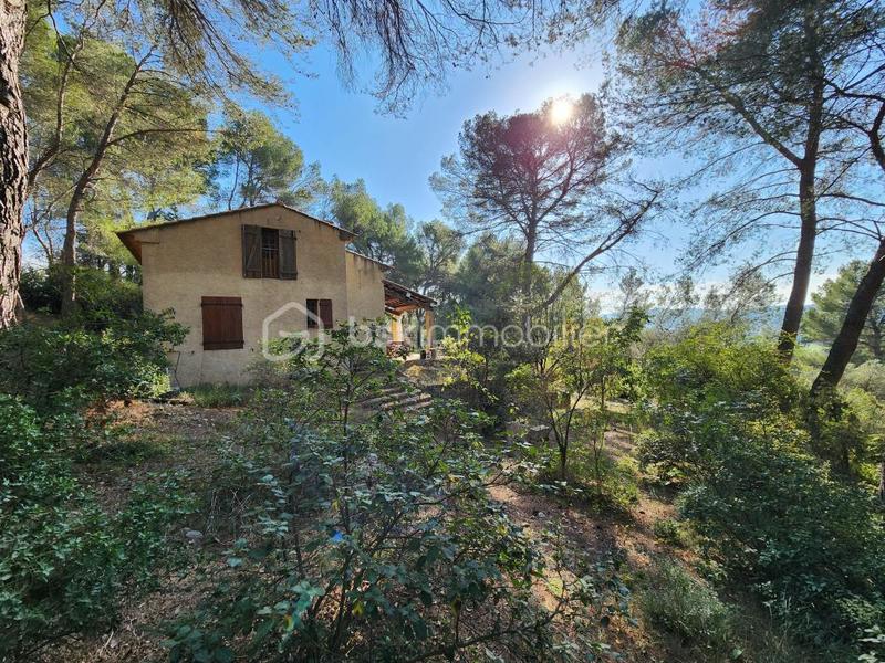 Villa - 90 m² - 5 pièces