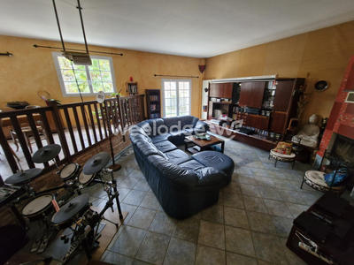 Maison - 195 m² - 7 pièces