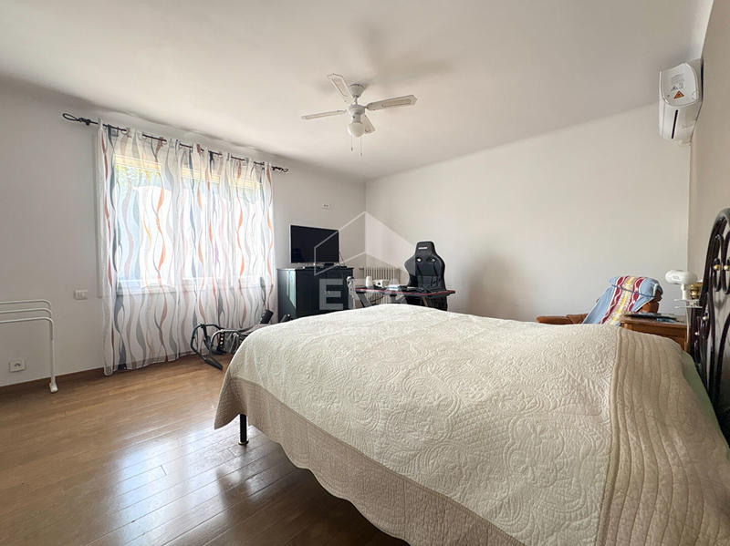 Maison - 163 m² - 6 pièces