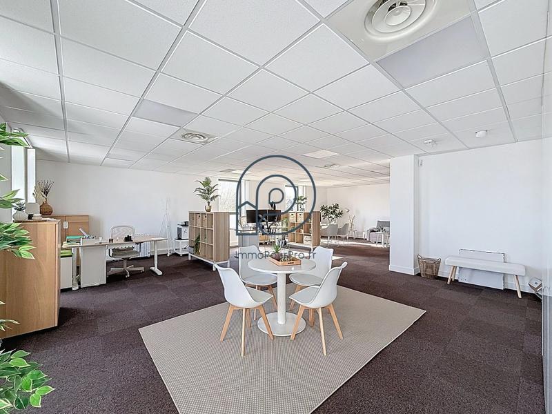 Bureau - 230 m²