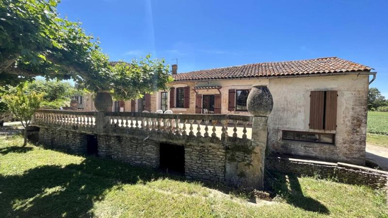 Propriété - 230 m² - 8 pièces