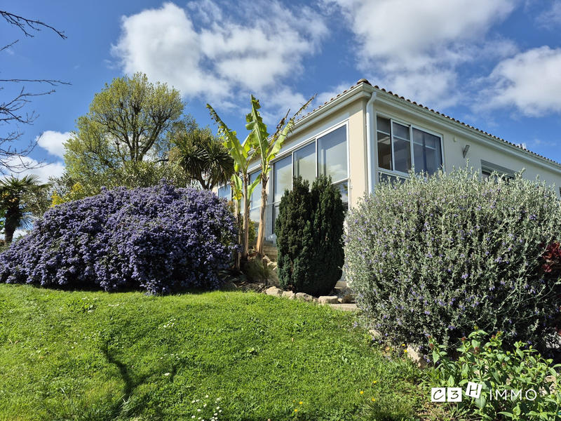 Maison - 165 m² - 5 pièces