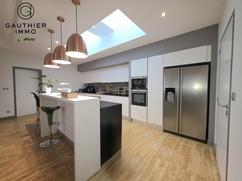 Appartement - 143 m² - 4 pièces