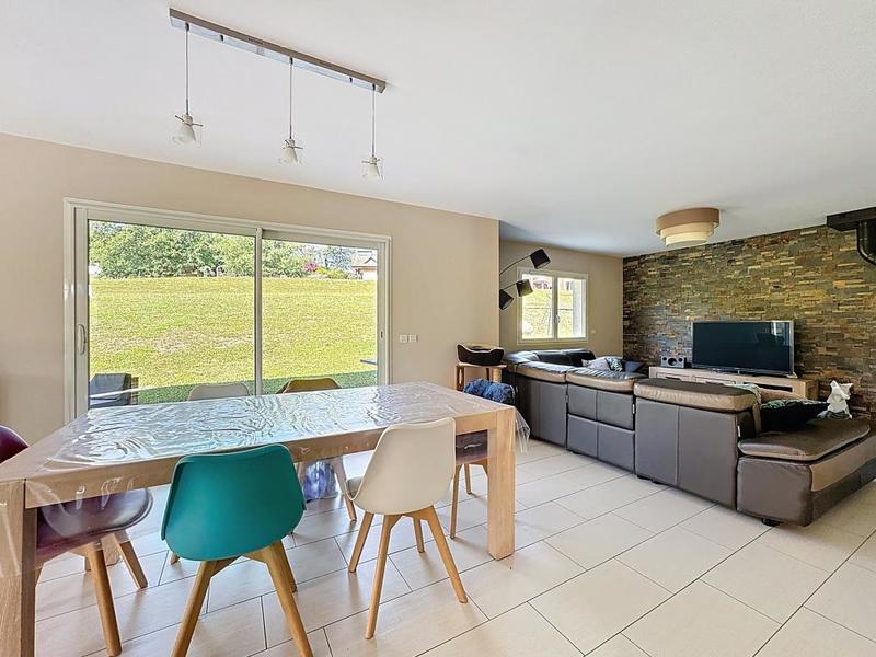 Maison - 137 m² - 5 pièces