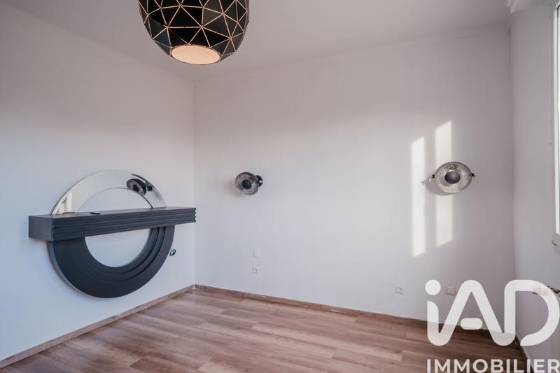 Maison - 217 m² - 9 pièces