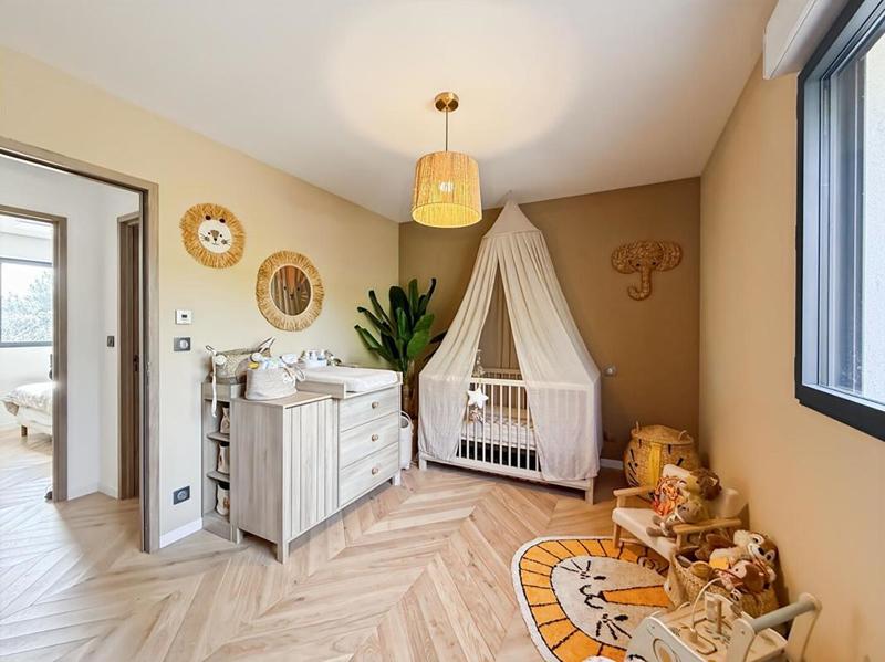 Maison - 215 m² - 5 pièces