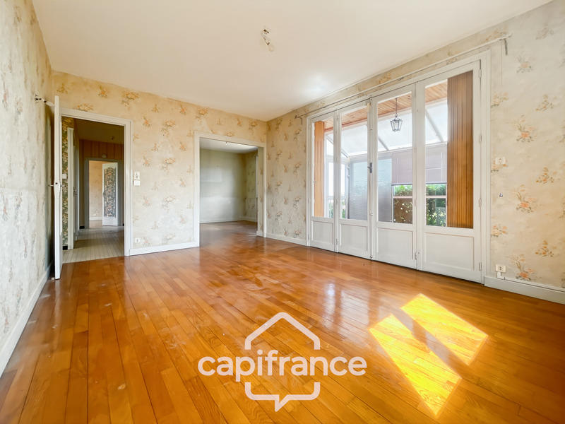 Maison - 95 m² - 5 pièces