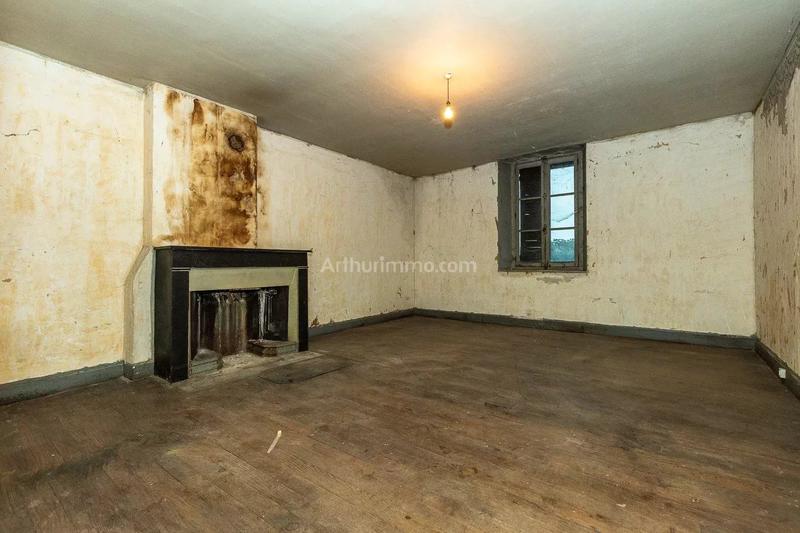 Maison - 238 m² - 10 pièces