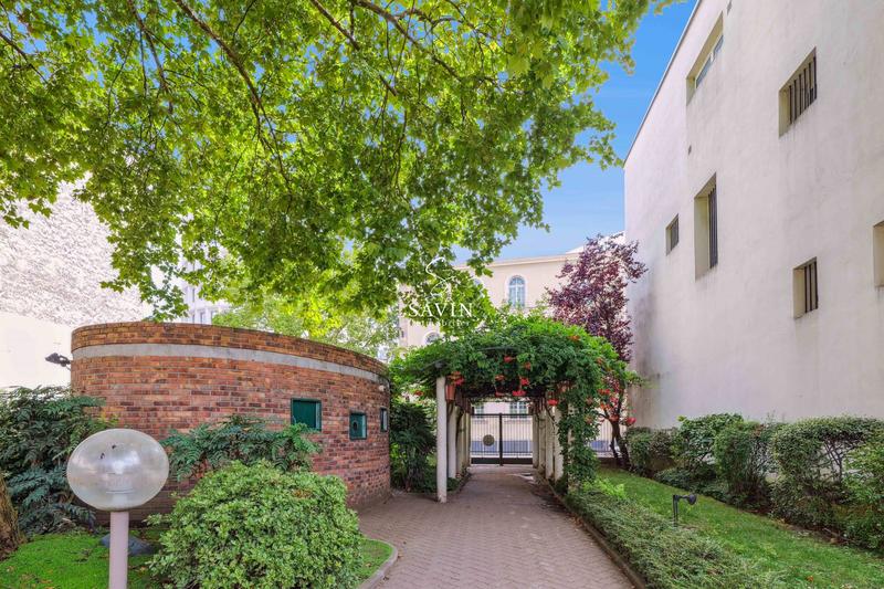 Appartement - 99 m² - 4 pièces