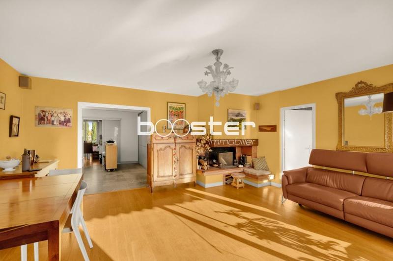 Appartement ancien - 114 m² - 5 pièces