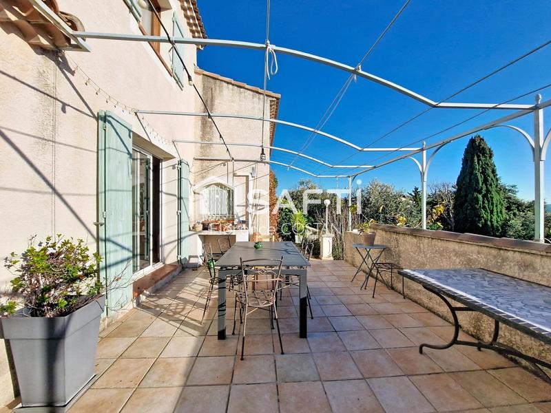 Villa - 164 m² - 6 pièces