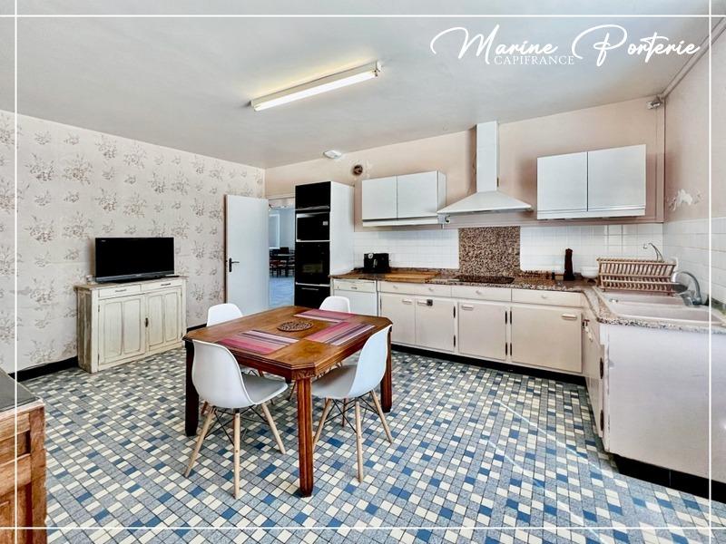 Maison - 200 m² - 5 pièces