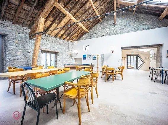 Maison chambre d'hôtes - 380 m²