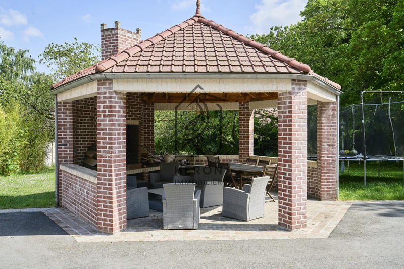 Château - 274 m² - 9 pièces