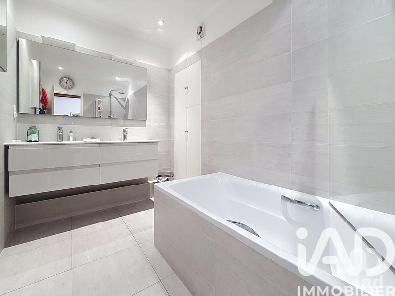 Appartement - 168 m² - 6 pièces