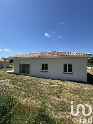 Maison - 99 m² - 5 pièces