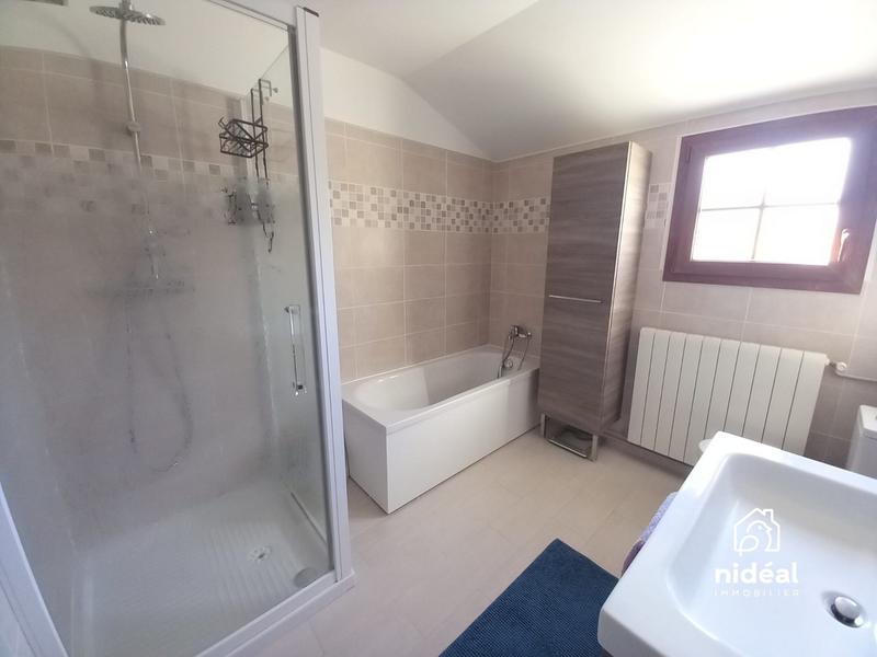 Maison - 94 m² - 4 pièces