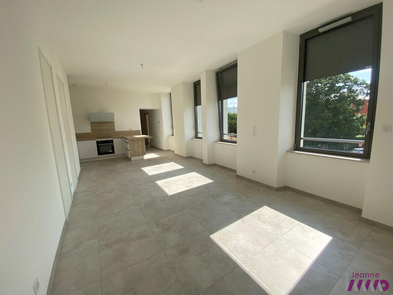 Appartement - 90 m² - 4 pièces