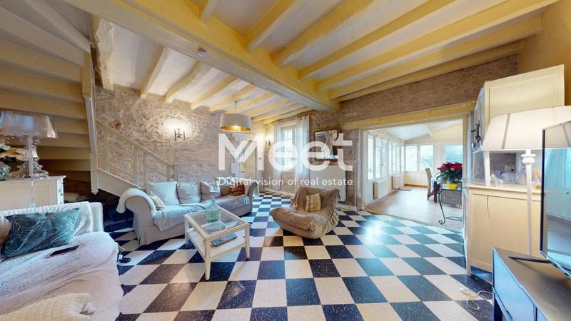 Propriété - 215 m² - 8 pièces