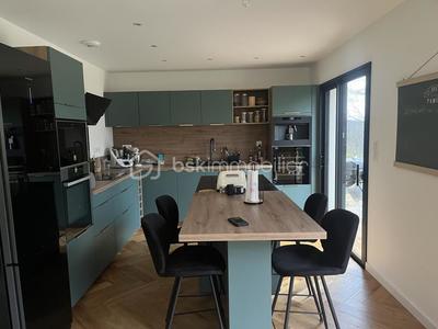 Maison - 138 m² - 5 pièces