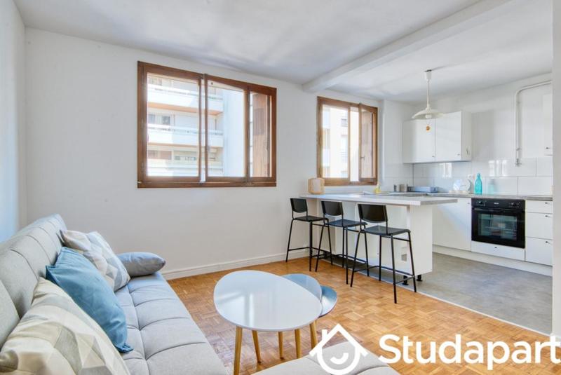 Chambre - 9 m² - 1 pièce