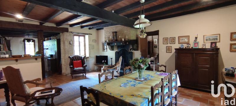 Maison - 280 m² - 10 pièces