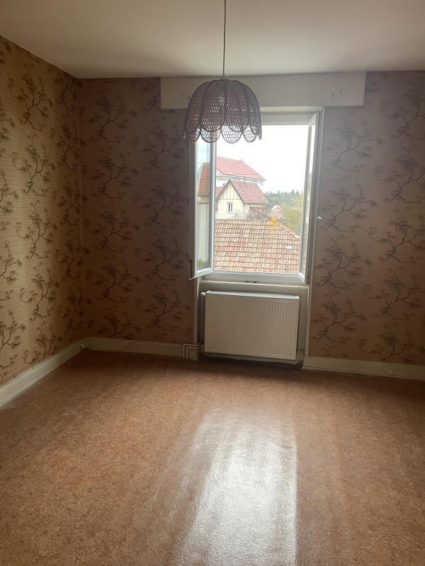 Maison - 93 m² - 5 pièces