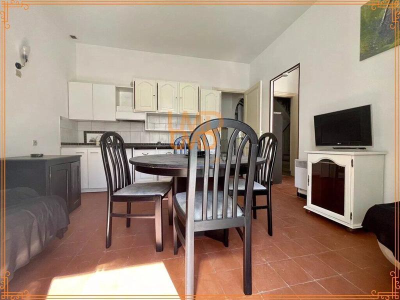 Maison de maîtres - 247 m² - 14 pièces