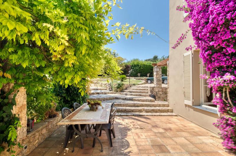 Villa - 277 m² - 7 pièces