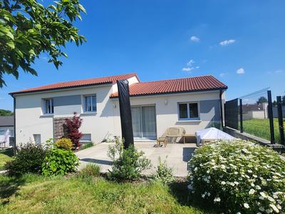 Maison - 152 m² - 7 pièces