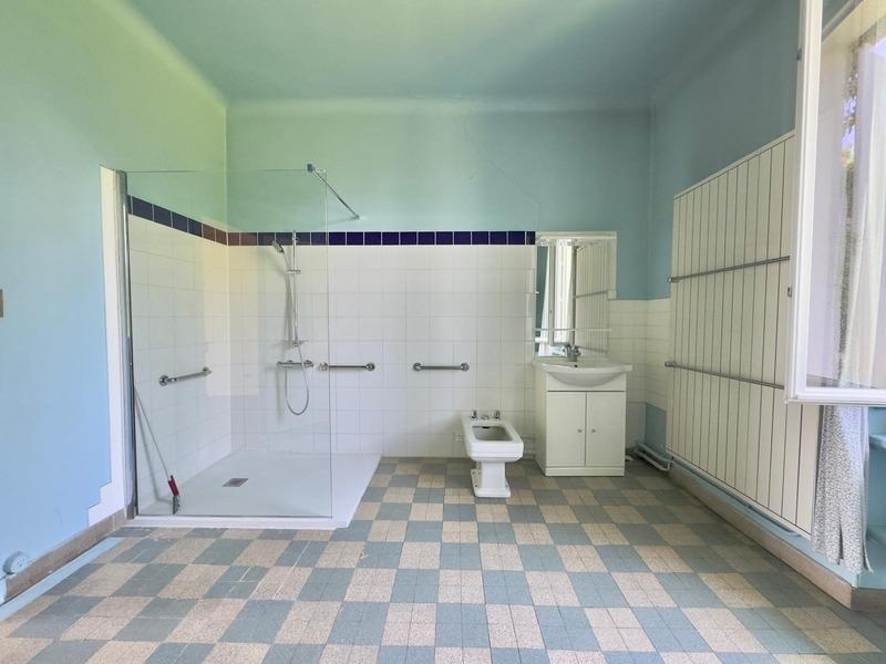 Maison - 198 m² - 8 pièces