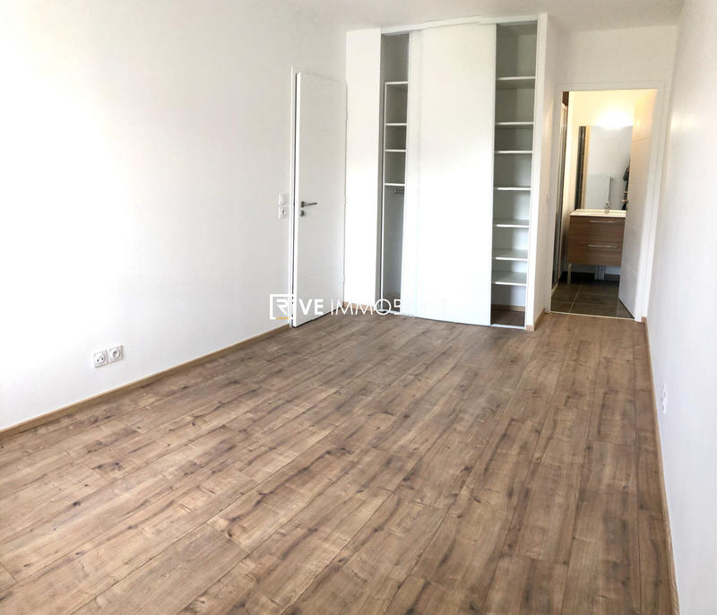 Appartement - 99 m² - 4 pièces