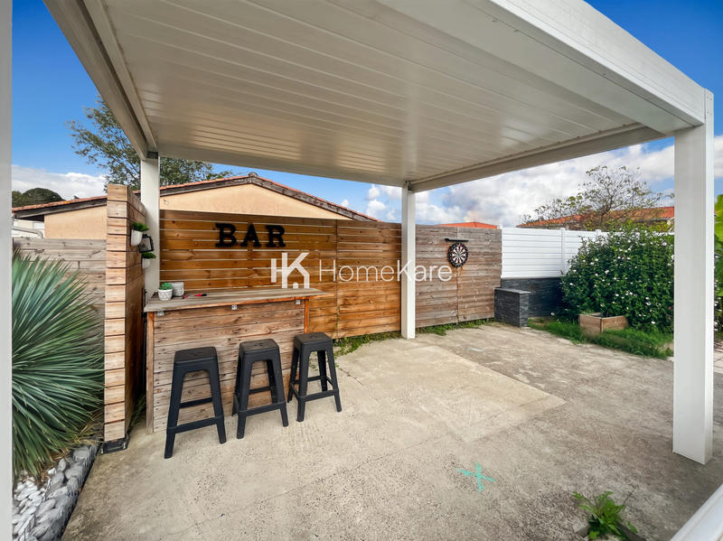 Maison - 200 m² - 8 pièces