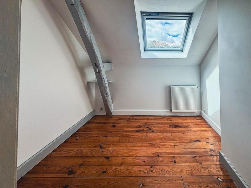 Maison - 300 m² - 13 pièces