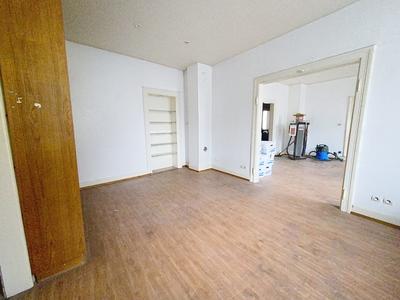 Local d'activités - 135 m² - 5 pièces